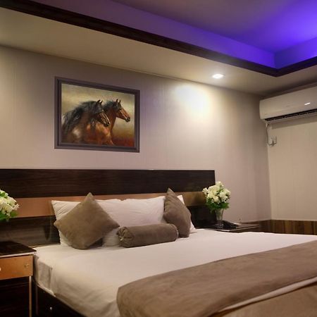 Hotel Marco Polo Lahaur Zewnętrze zdjęcie